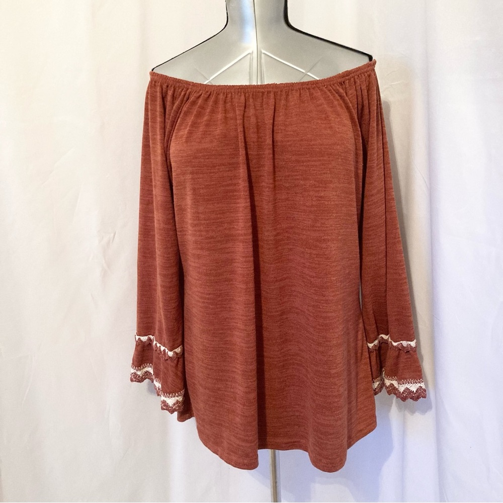 WinWin Off the Shoulders Double Lace Sleeve Tunic L/XL